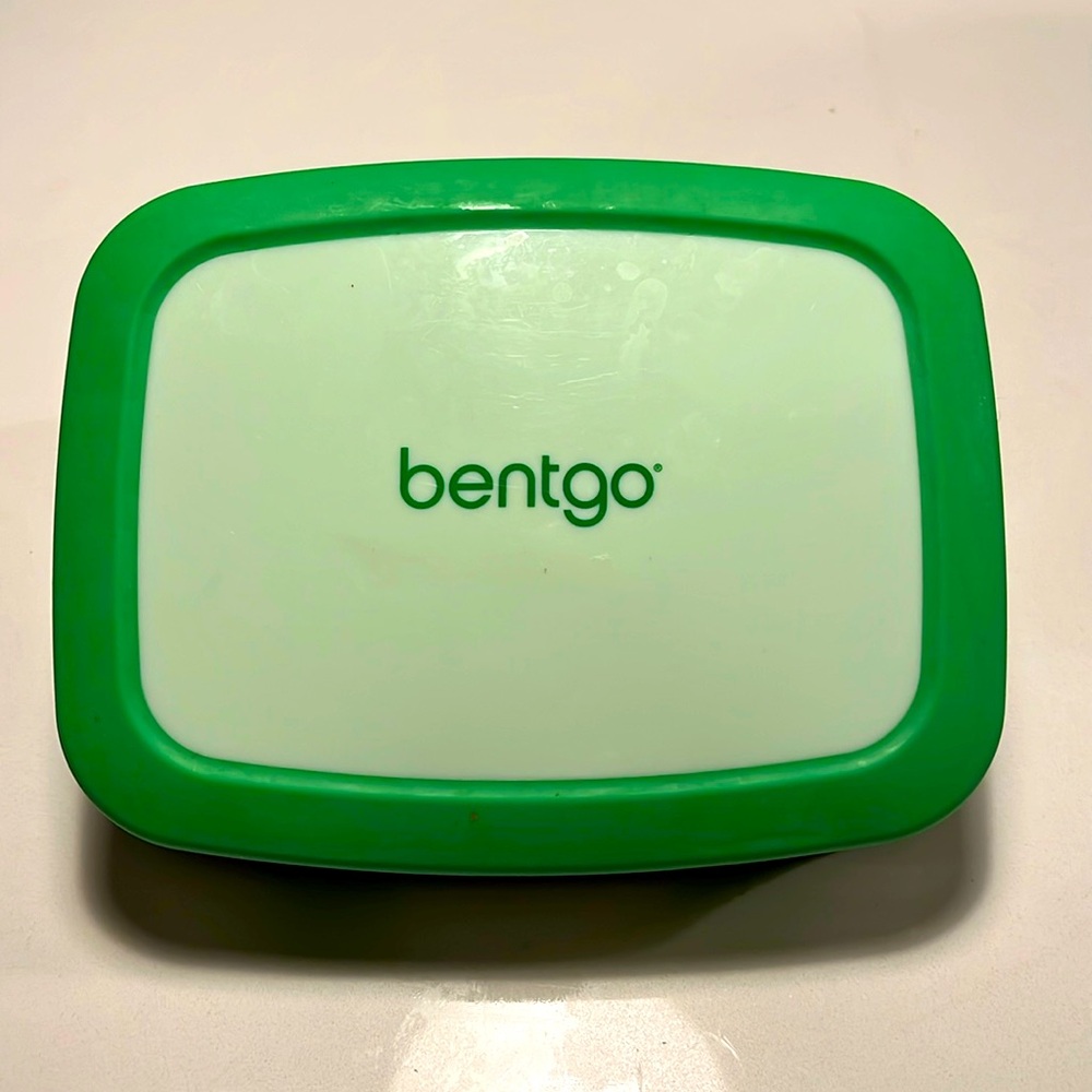 Bentgo Kids Durable & Leak-Proof 5-Compartment Bento Style Kids Lunch Box Green